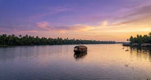 Kumarakom vs. Alleppey